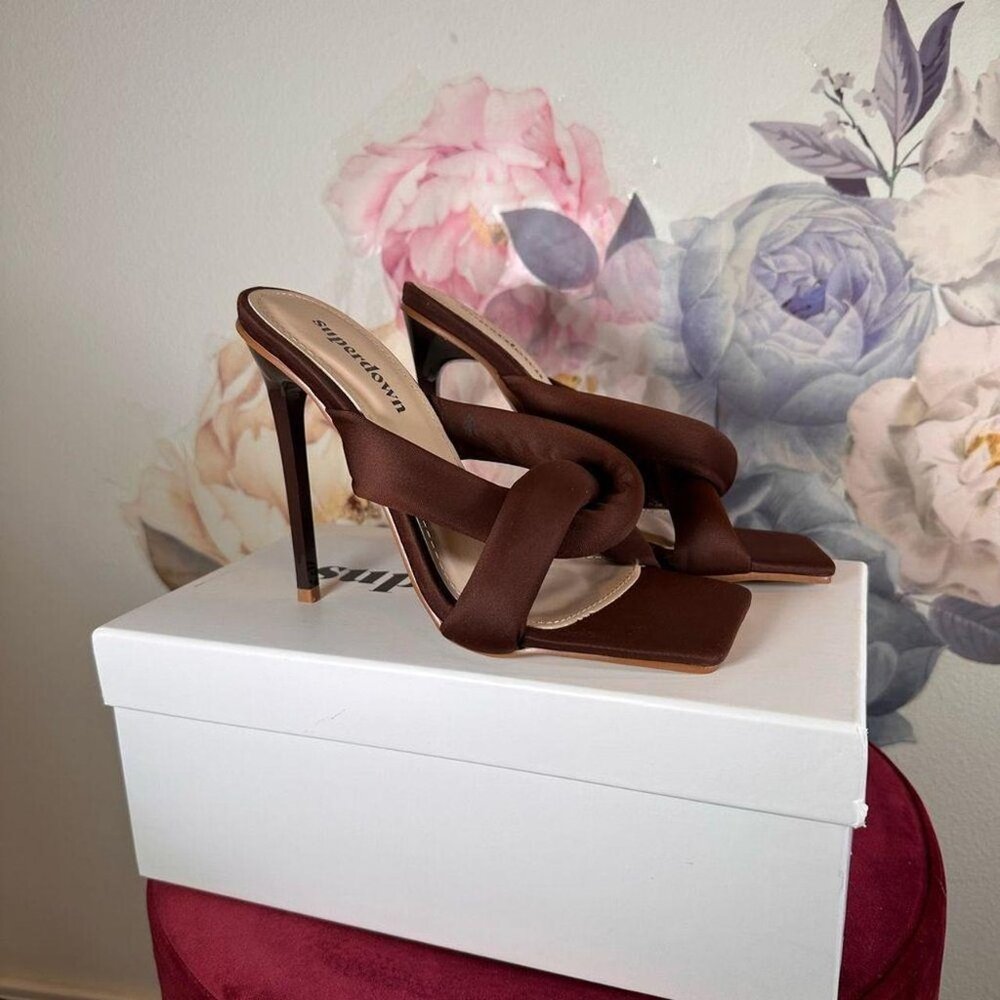 Superdown Women's Brown and Cream Courts